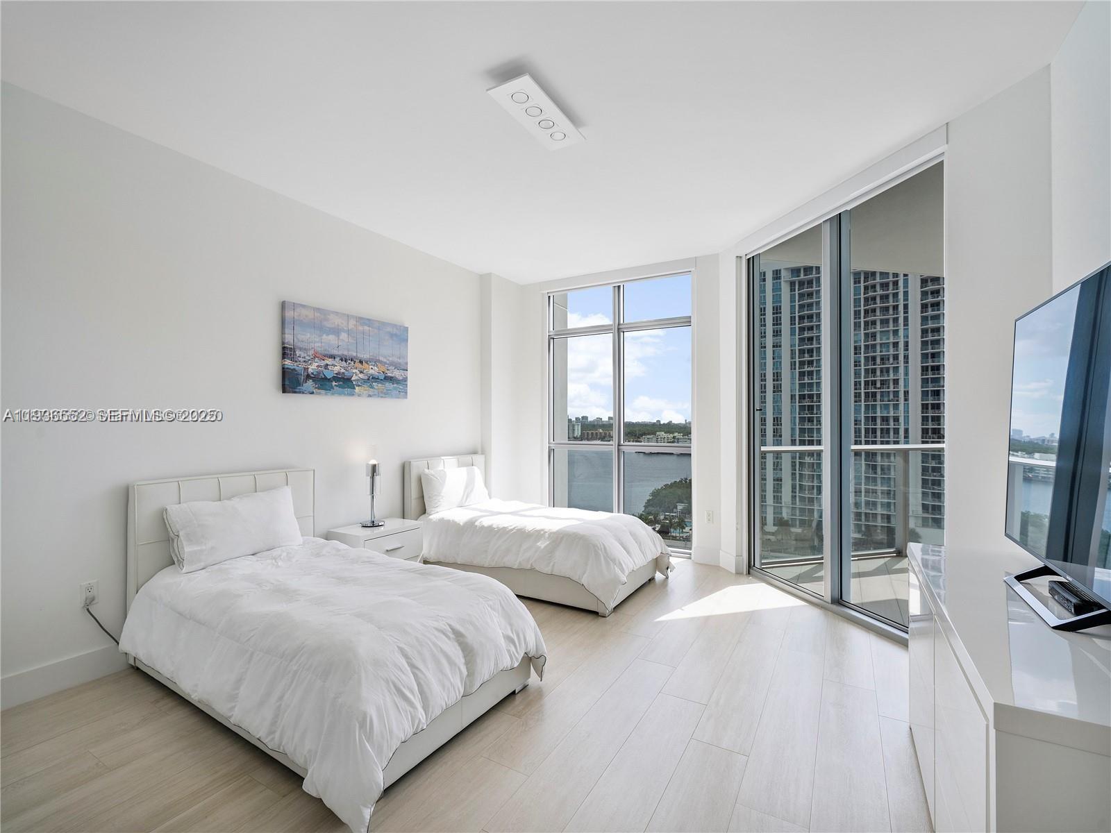 17301 Biscayne Blvd #1105, North Miami Beach FL 33160