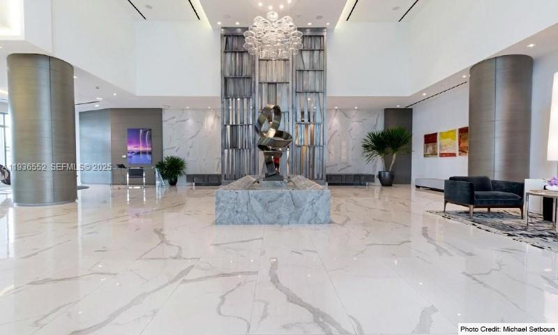 17301 Biscayne Blvd #1105, North Miami Beach FL 33160