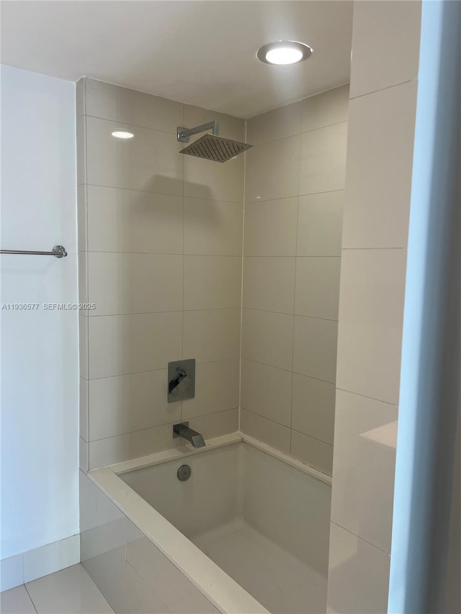 1300 S Miami Ave #2511, Miami FL 33130