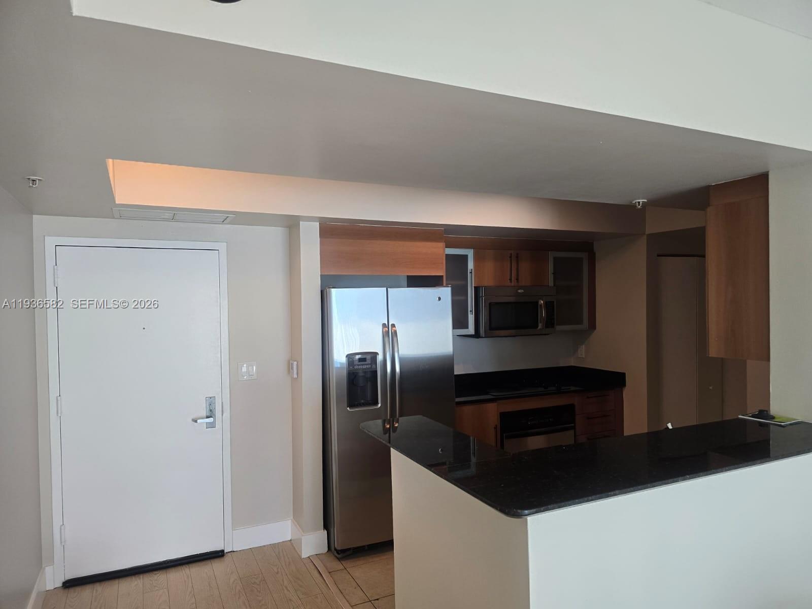 325 S Biscayne Blvd #3221, Miami FL 33131