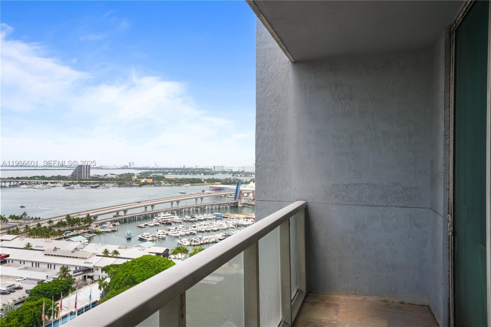 244 Biscayne Blvd #2306, Miami FL 33132