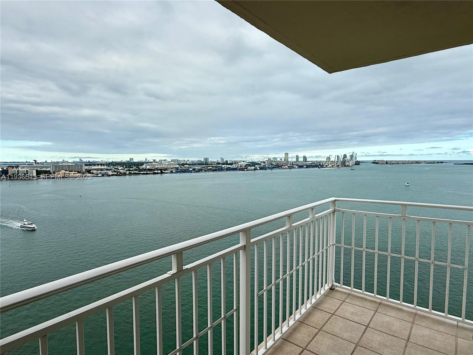 770 Claughton Island Dr #PH-15, Miami FL 33131
