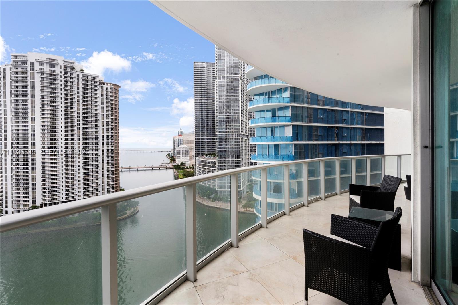 300 S Biscayne Blvd #T-1608, Miami FL 33131