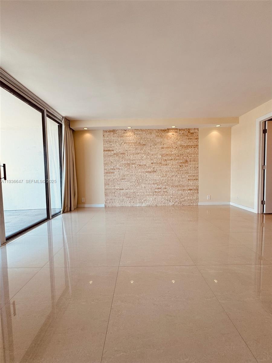 1901 Brickell Ave #B2106, Miami FL 33129