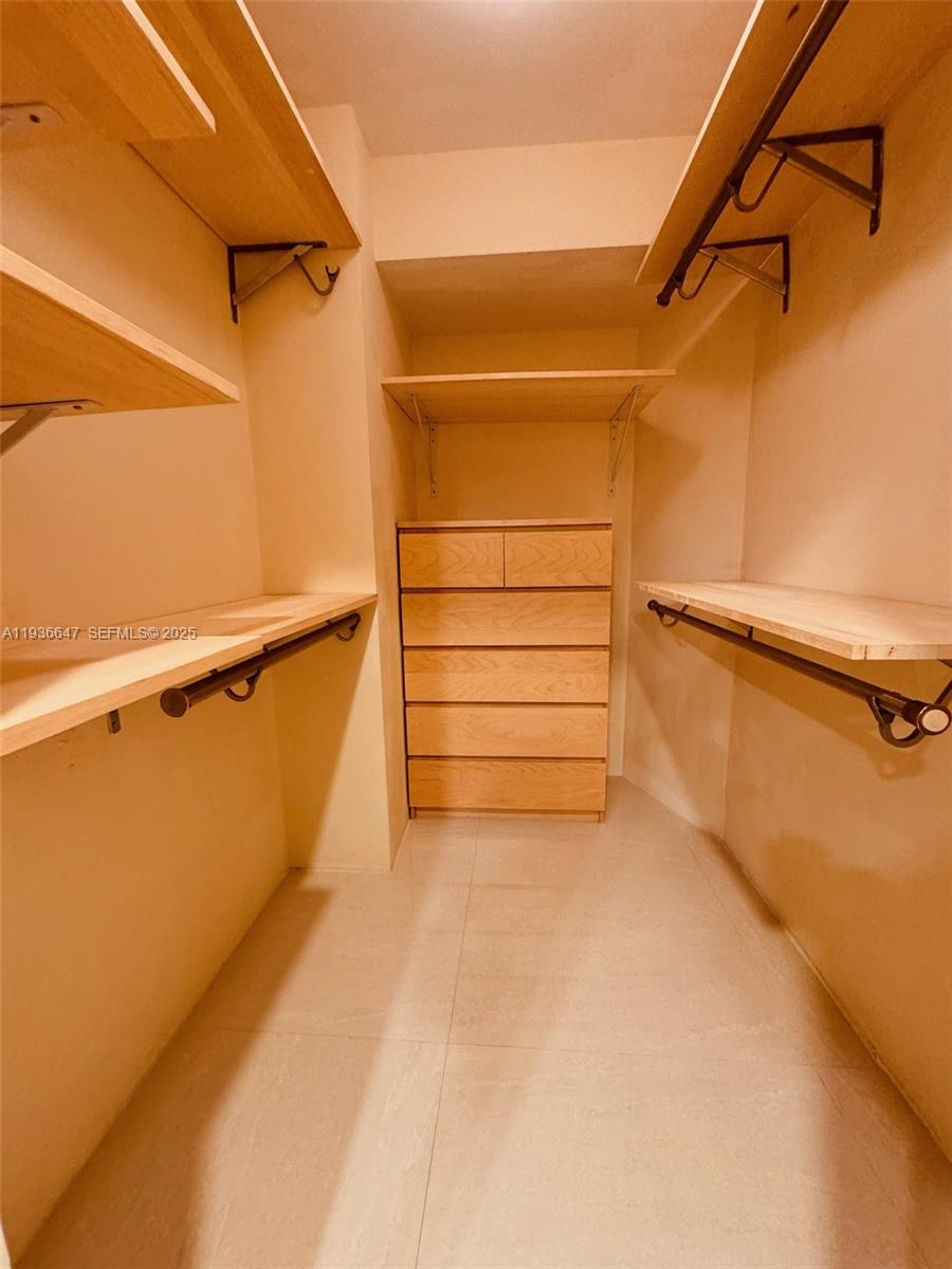 1901 Brickell Ave #B2106, Miami FL 33129