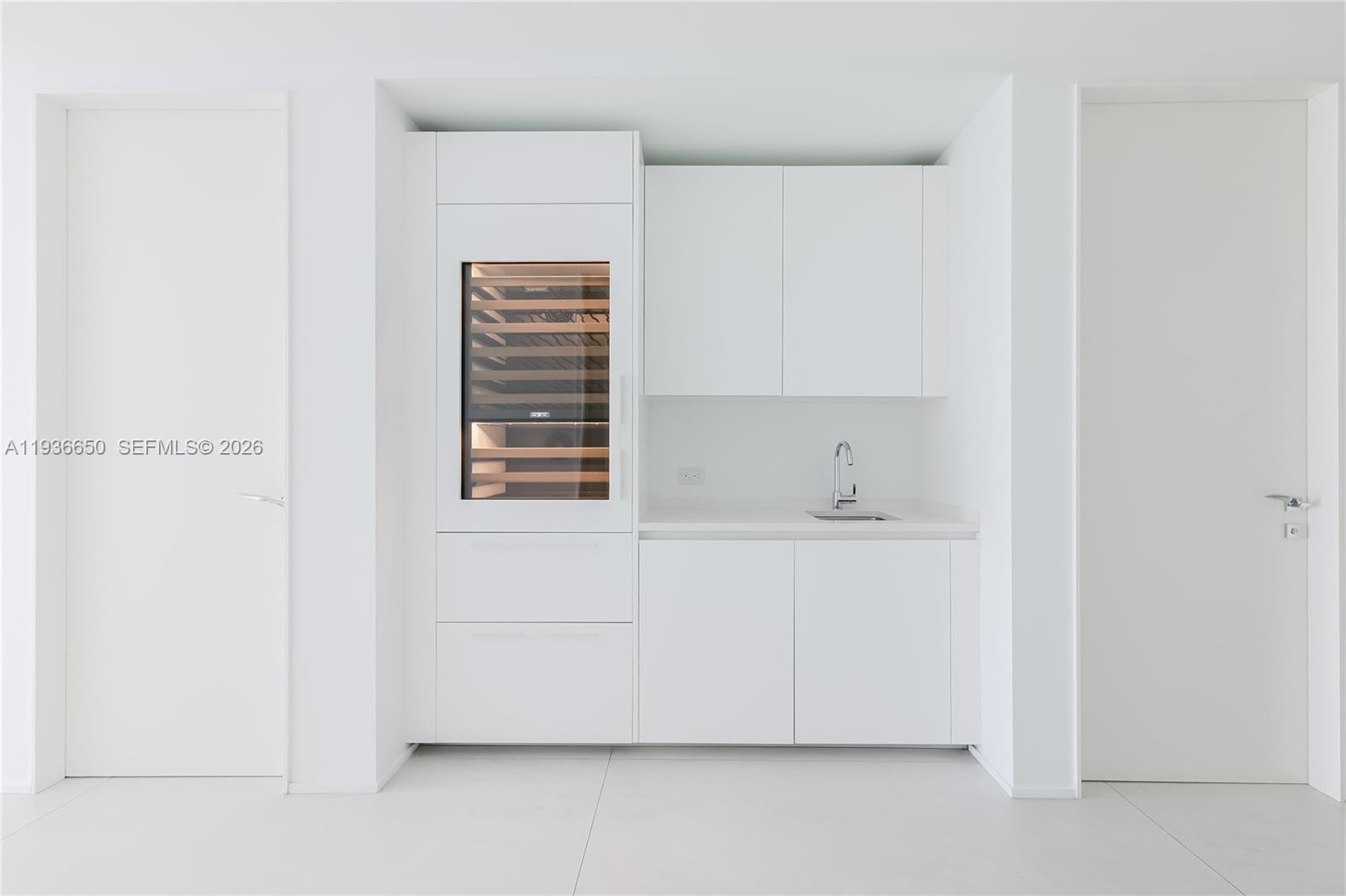 1000 Biscayne Blvd #3802, Miami FL 33132