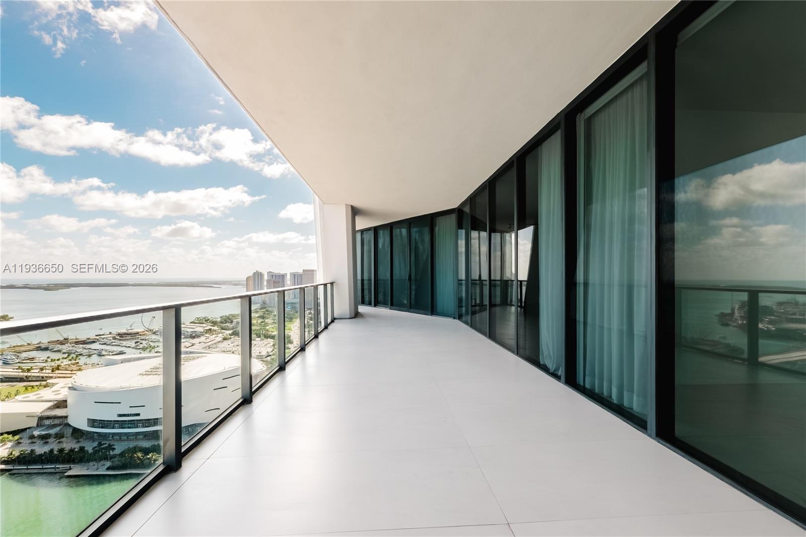 1000 Biscayne Blvd #3802, Miami FL 33132