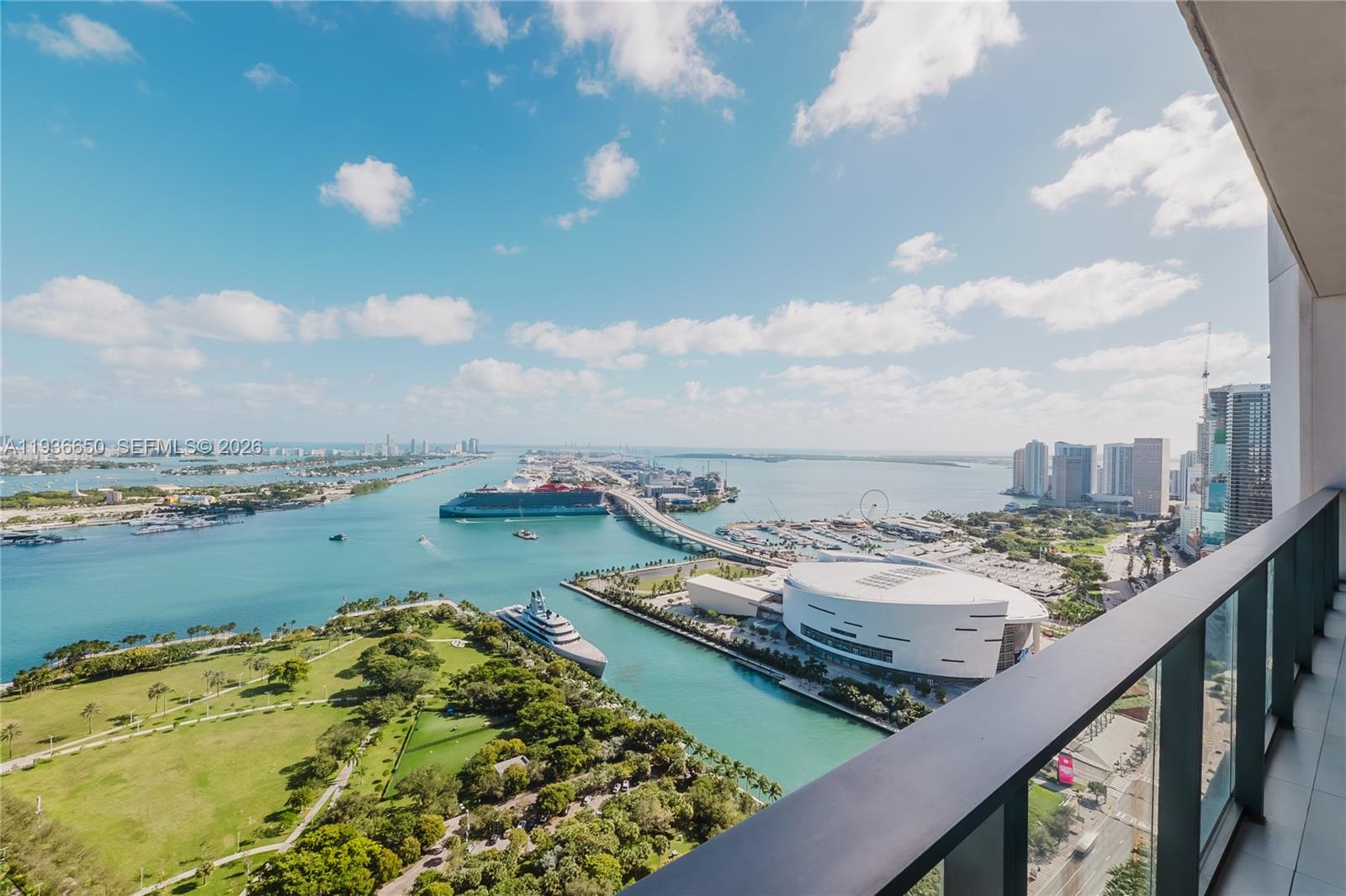 1000 Biscayne Blvd #3802, Miami FL 33132