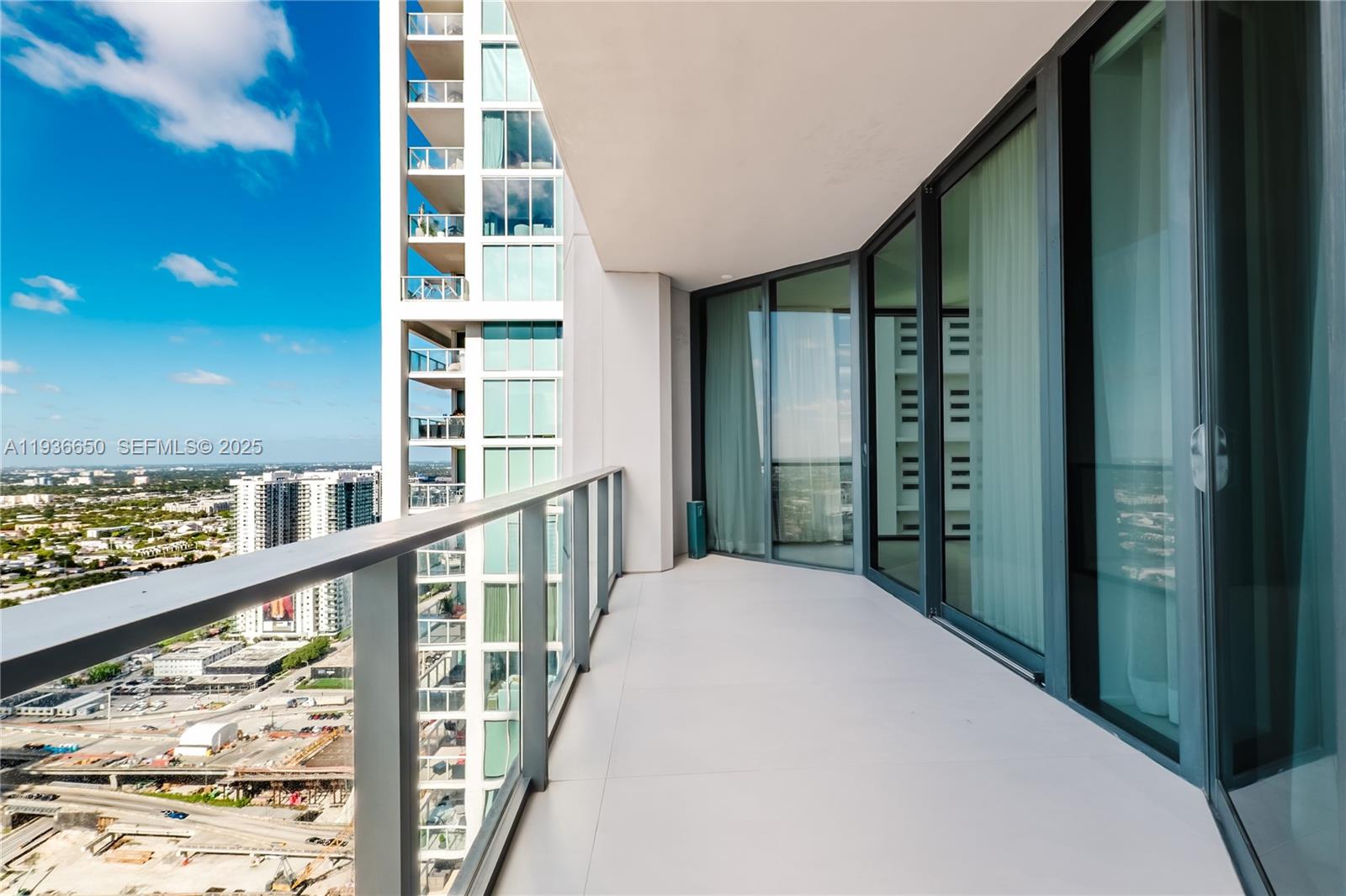 1000 Biscayne Blvd #3802, Miami FL 33132