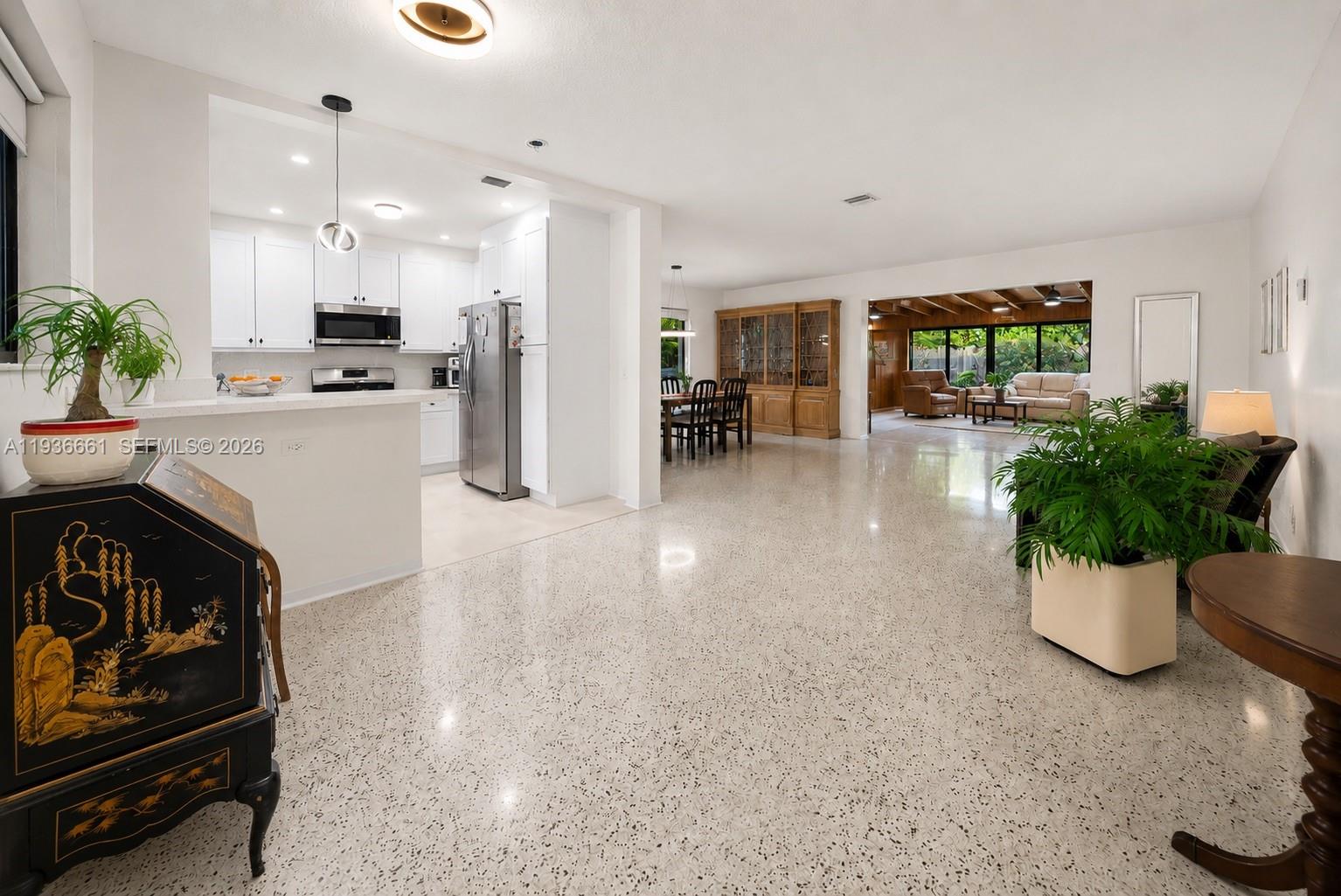 7517 Cutlass Ave, North Bay Village FL 33141
