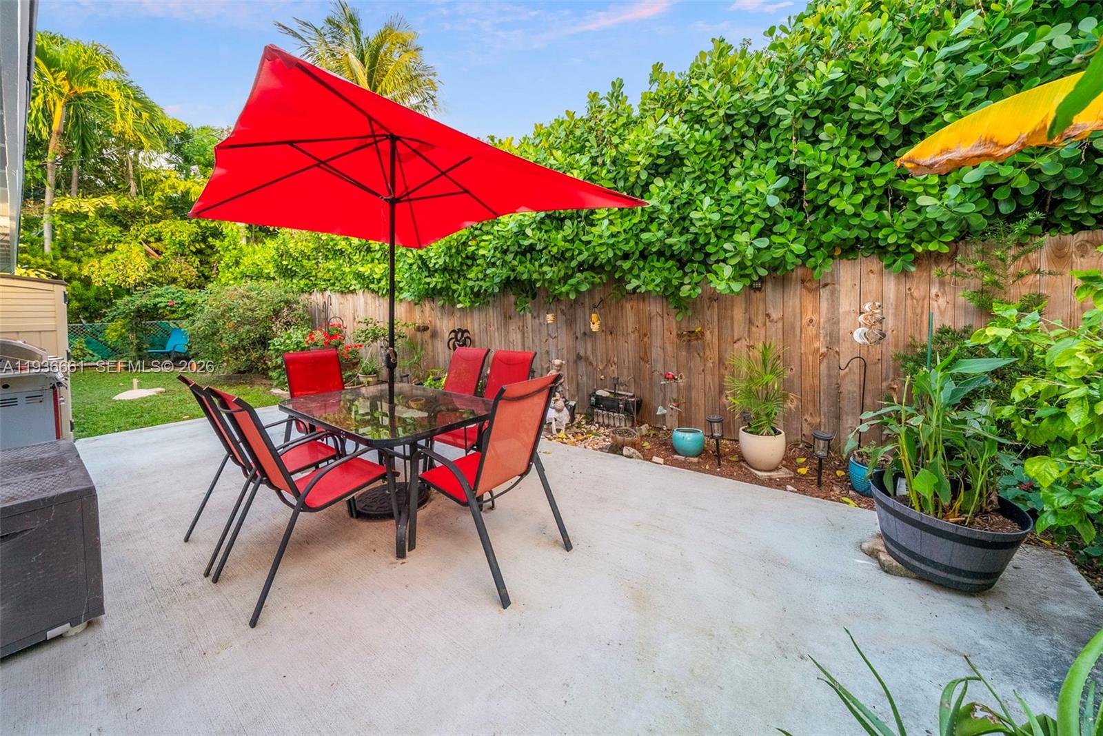 7517 Cutlass Ave, North Bay Village FL 33141