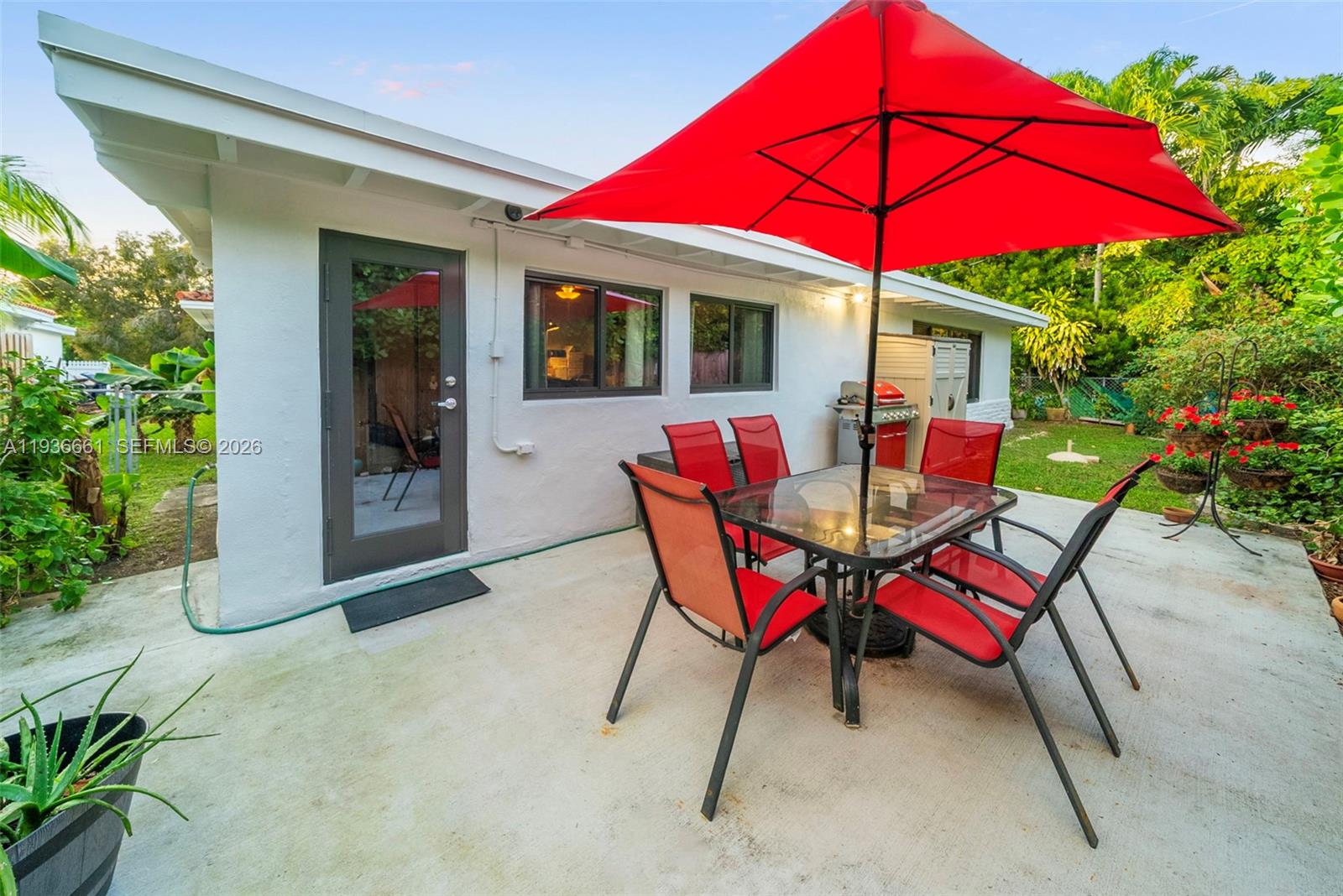7517 Cutlass Ave, North Bay Village FL 33141