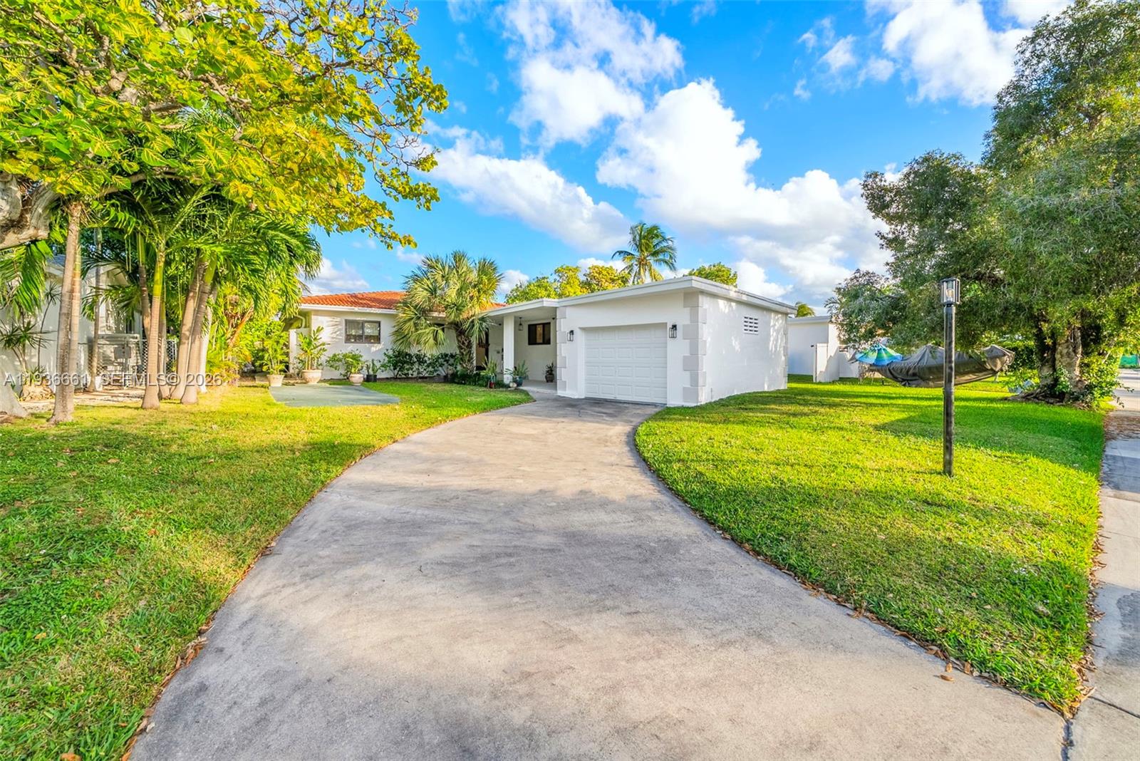 7517 Cutlass Ave, North Bay Village FL 33141