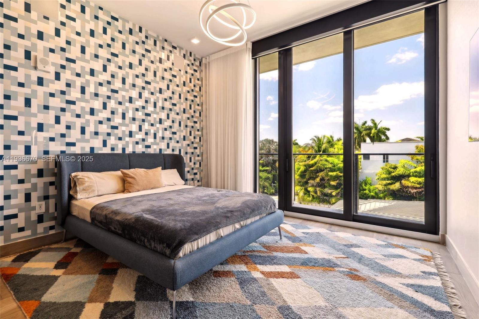3581 E Glencoe St #309, Miami FL 33133