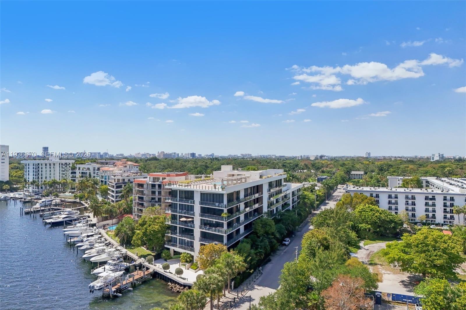 3581 E Glencoe St #309, Miami FL 33133