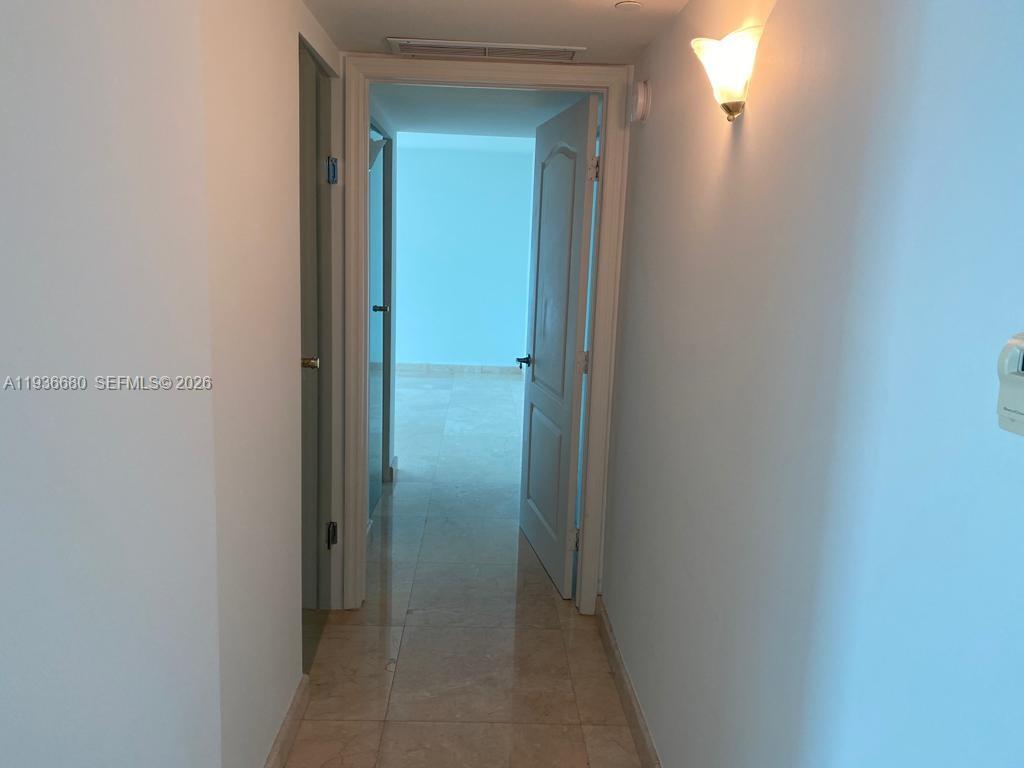 2101 Brickell Ave #1001, Miami FL 33129