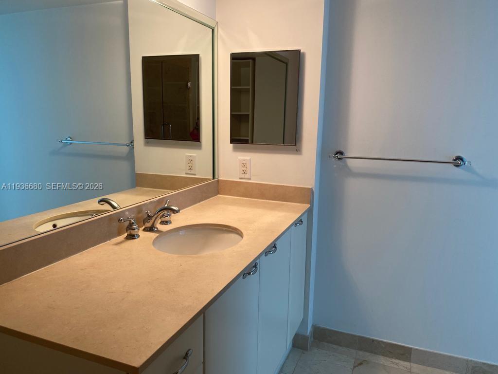 2101 Brickell Ave #1001, Miami FL 33129