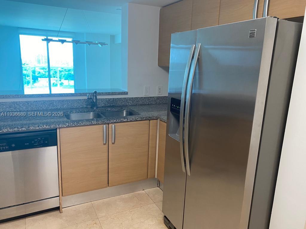 2101 Brickell Ave #1001, Miami FL 33129