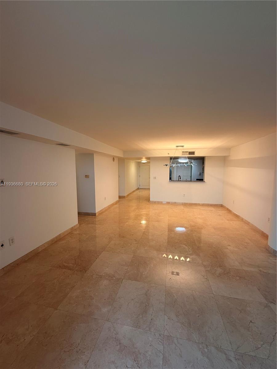 2101 Brickell Ave #1001, Miami FL 33129