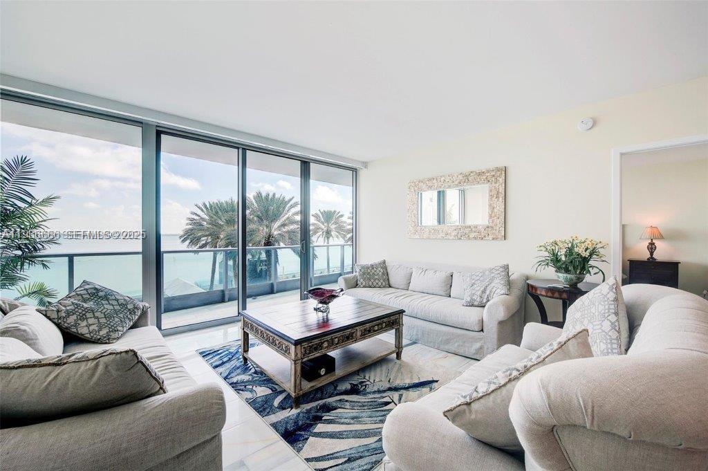 1331 Brickell Bay Dr #903, Miami FL 33131
