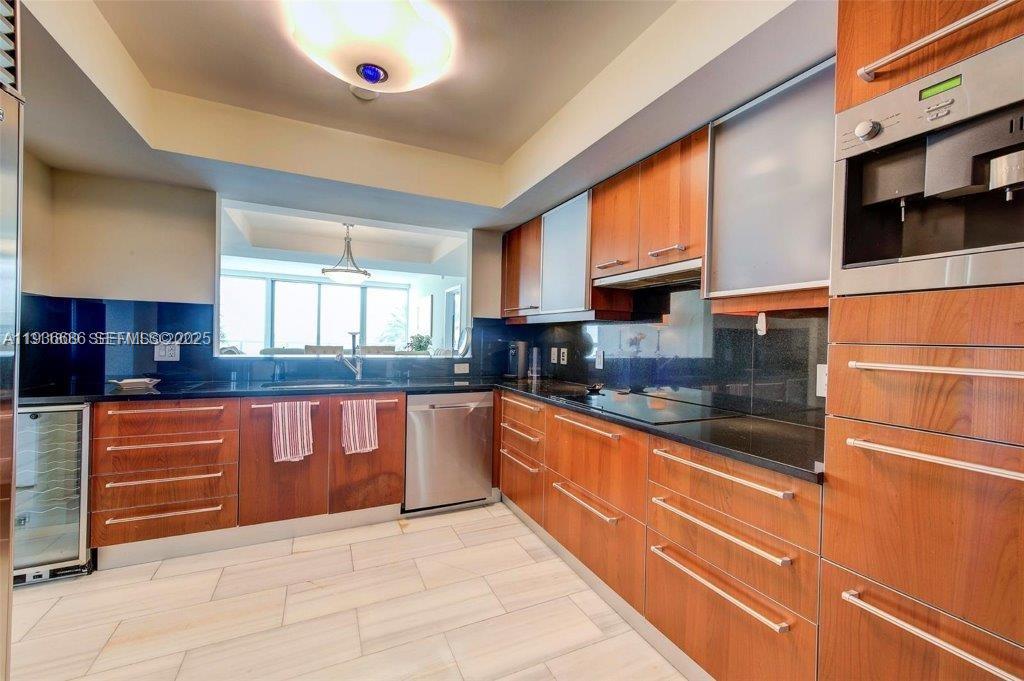 1331 Brickell Bay Dr #903, Miami FL 33131