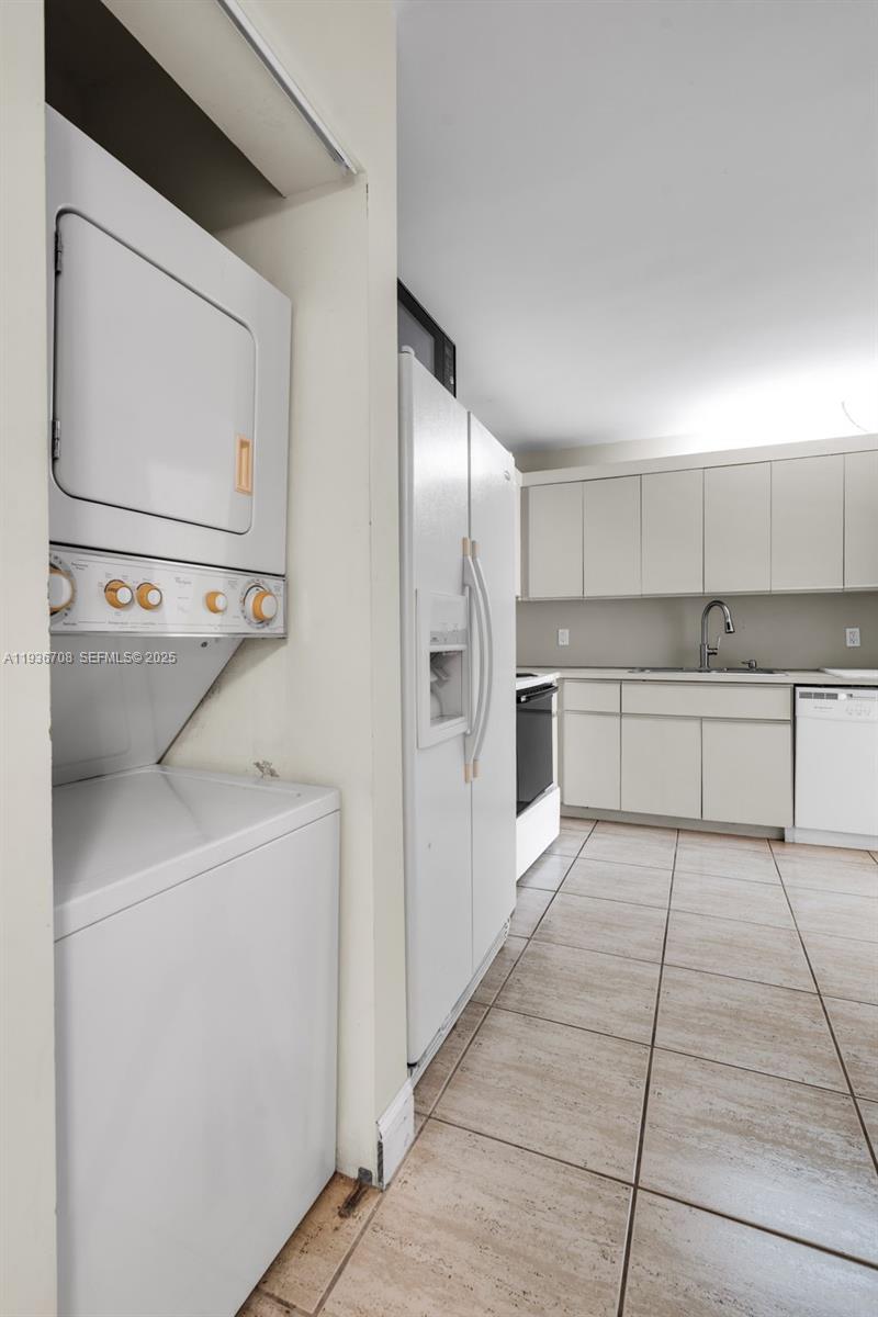 8877 Collins Ave #303, Surfside FL 33154