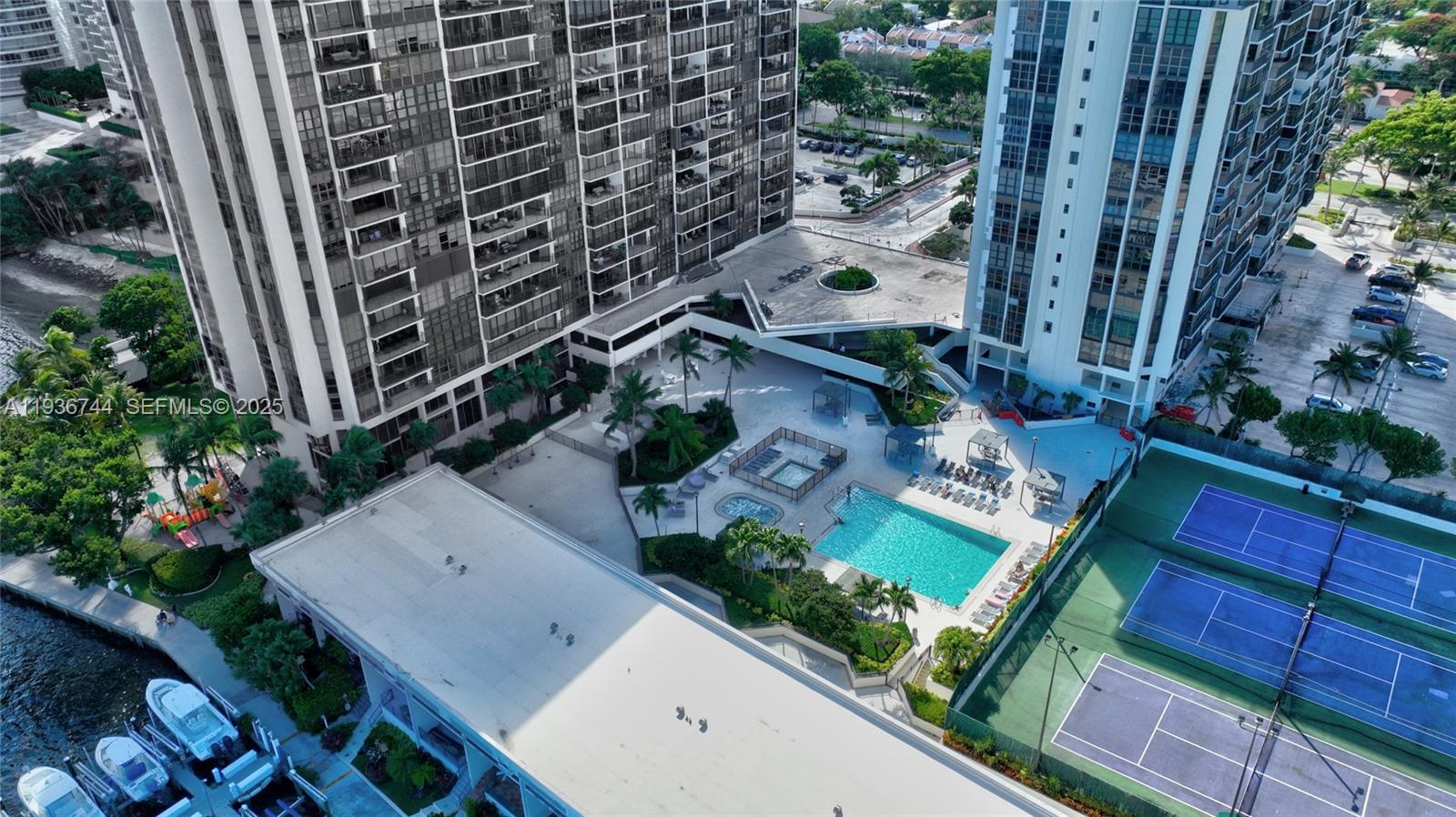 1901 Brickell Ave #B2209, Miami FL 33129