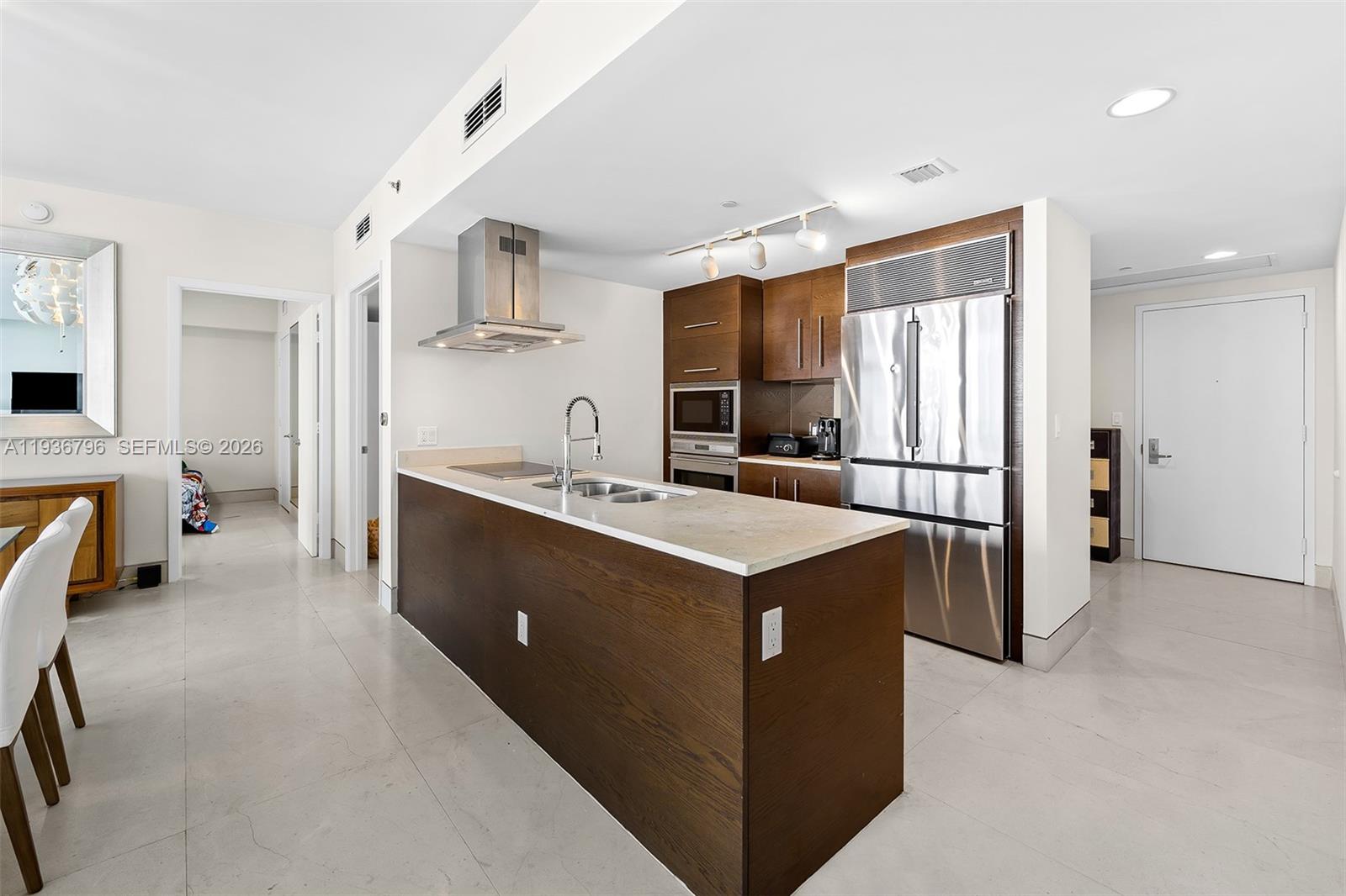 495 Brickell Ave #2904, Miami FL 33131
