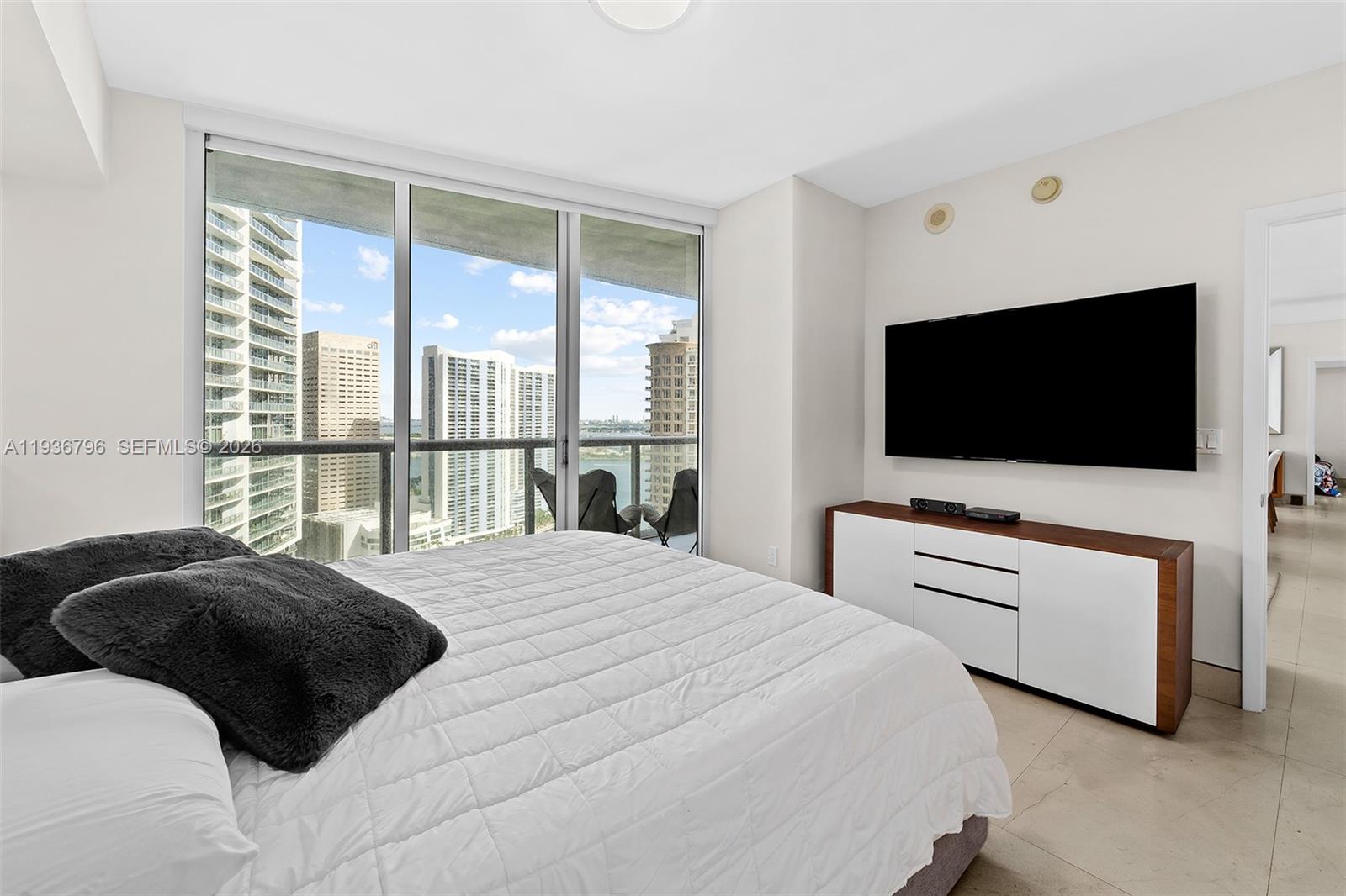 495 Brickell Ave #2904, Miami FL 33131