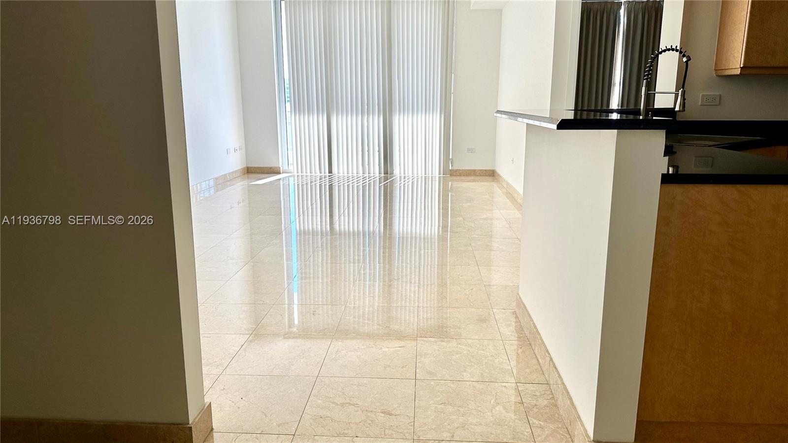 801 Brickell Key Blvd #2707, Miami FL 33131