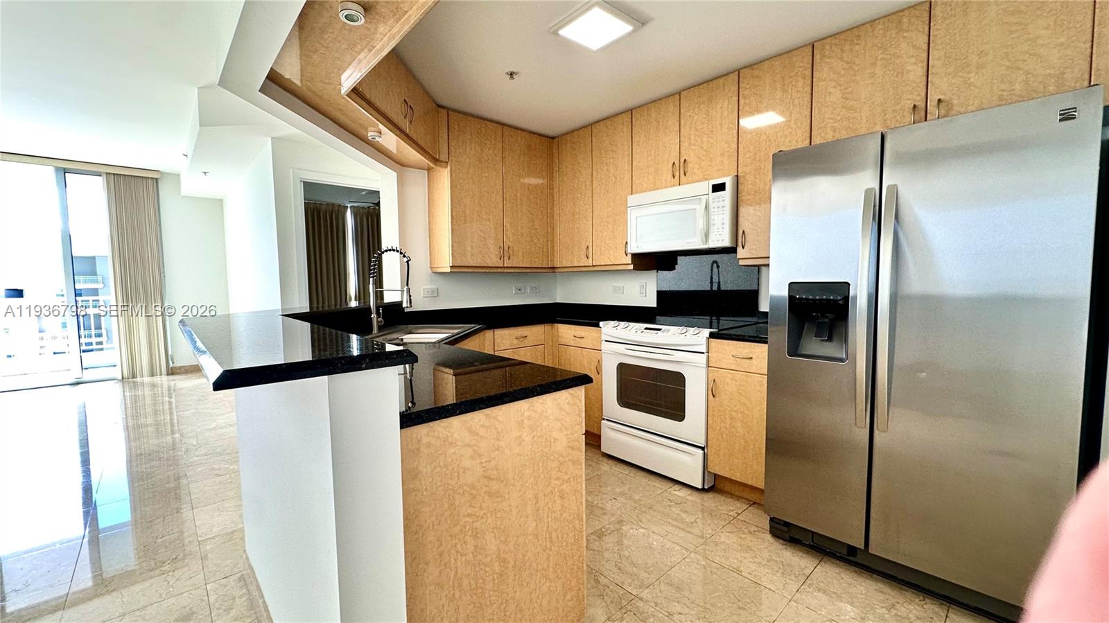 801 Brickell Key Blvd #2707, Miami FL 33131