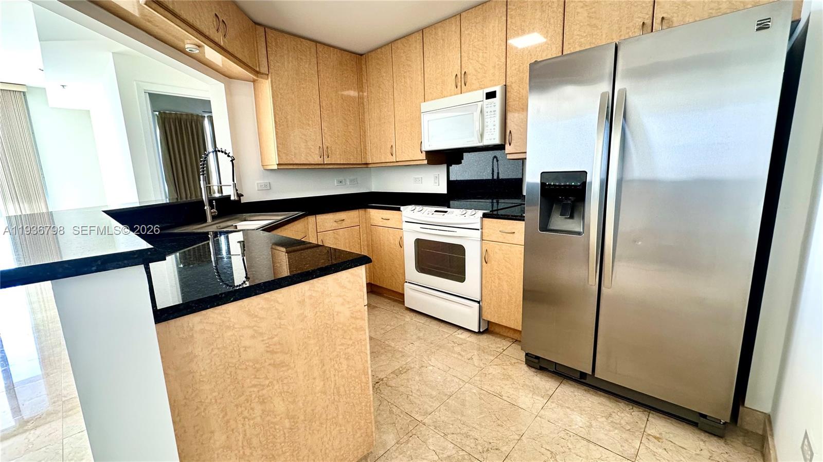 801 Brickell Key Blvd #2707, Miami FL 33131