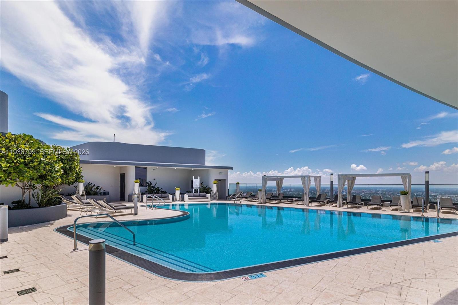 1000 Brickell Plz #4212, Miami FL 33131