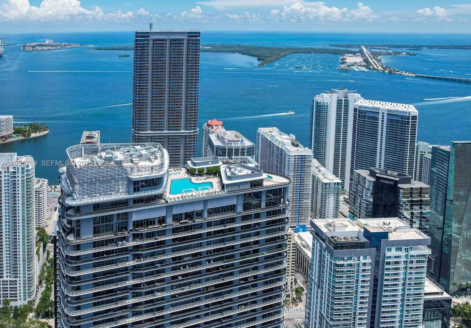 1000 Brickell Plz #4212, Miami FL 33131