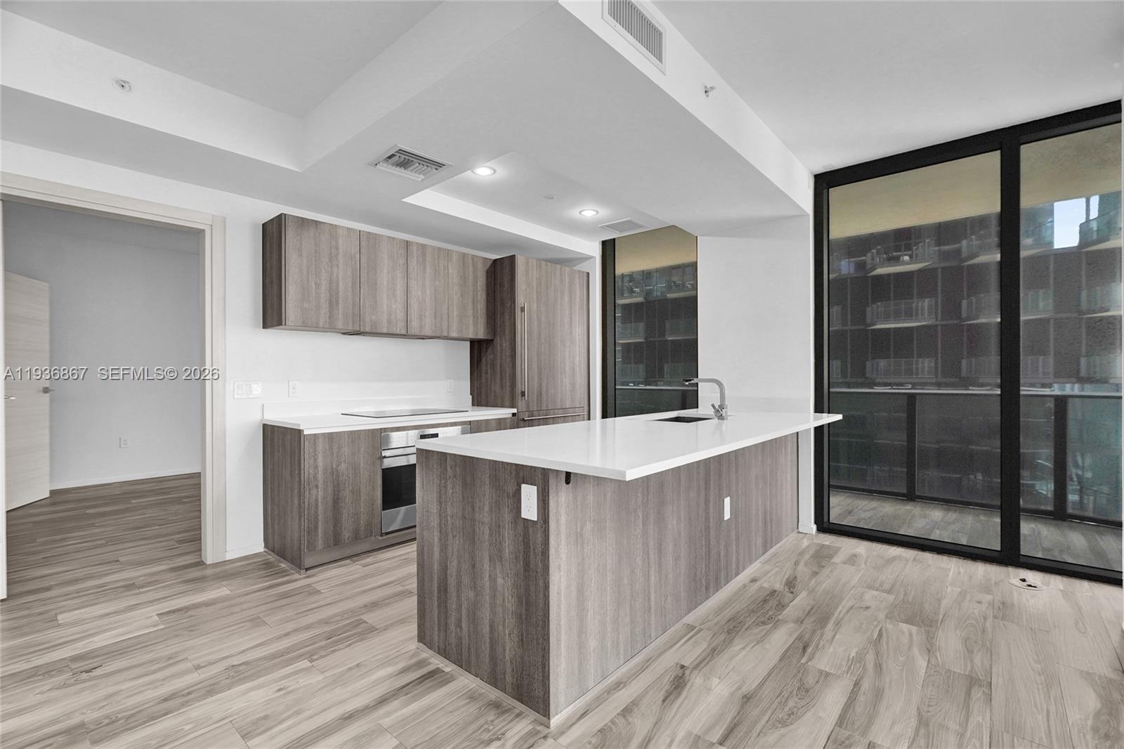 801 S Miami Ave #2405, Miami FL 33130