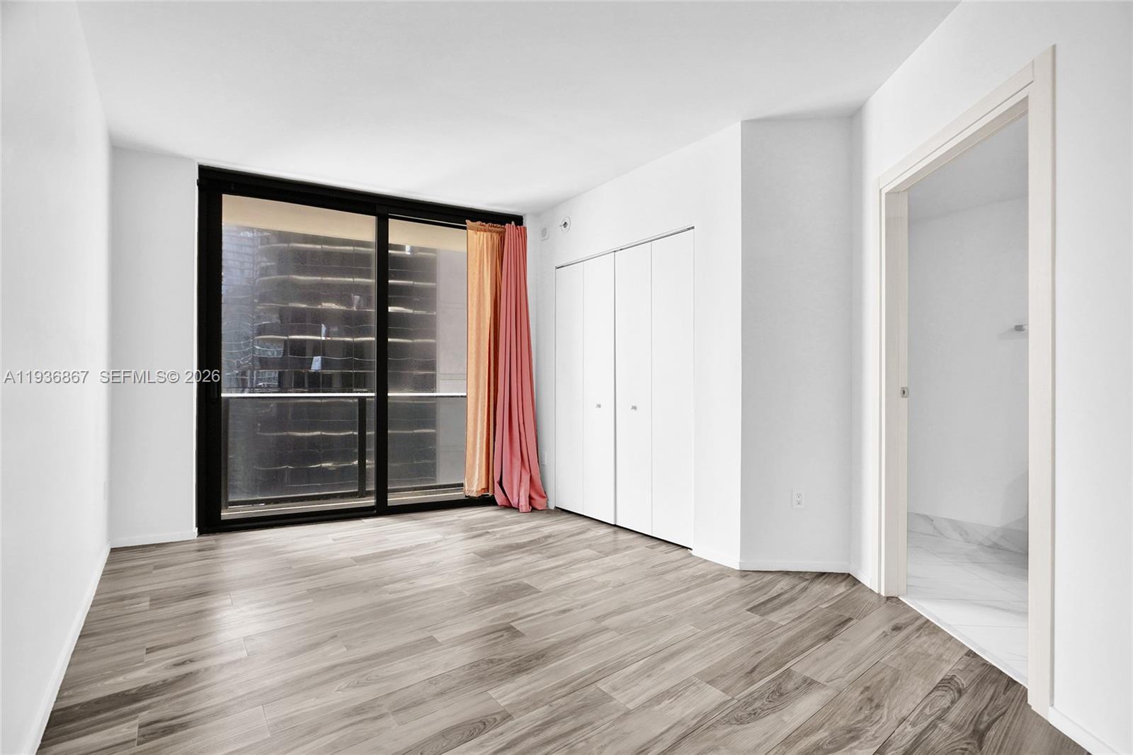801 S Miami Ave #2405, Miami FL 33130