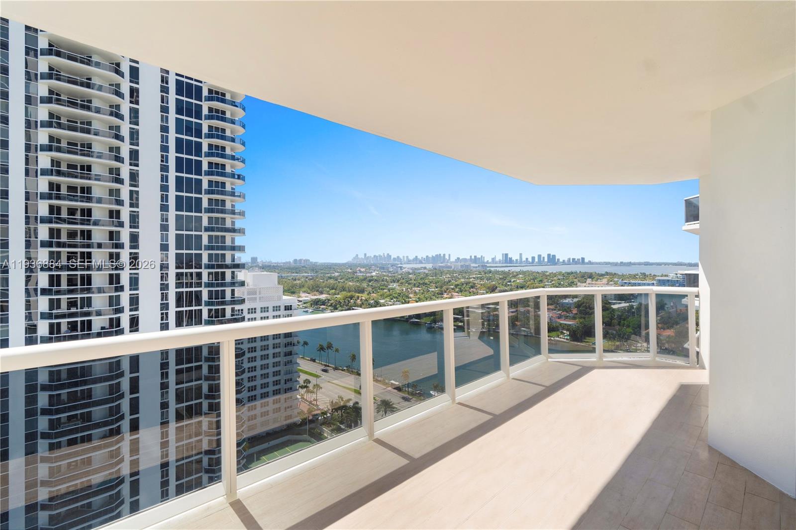 4779 Collins Ave #2204, Miami Beach FL 33140