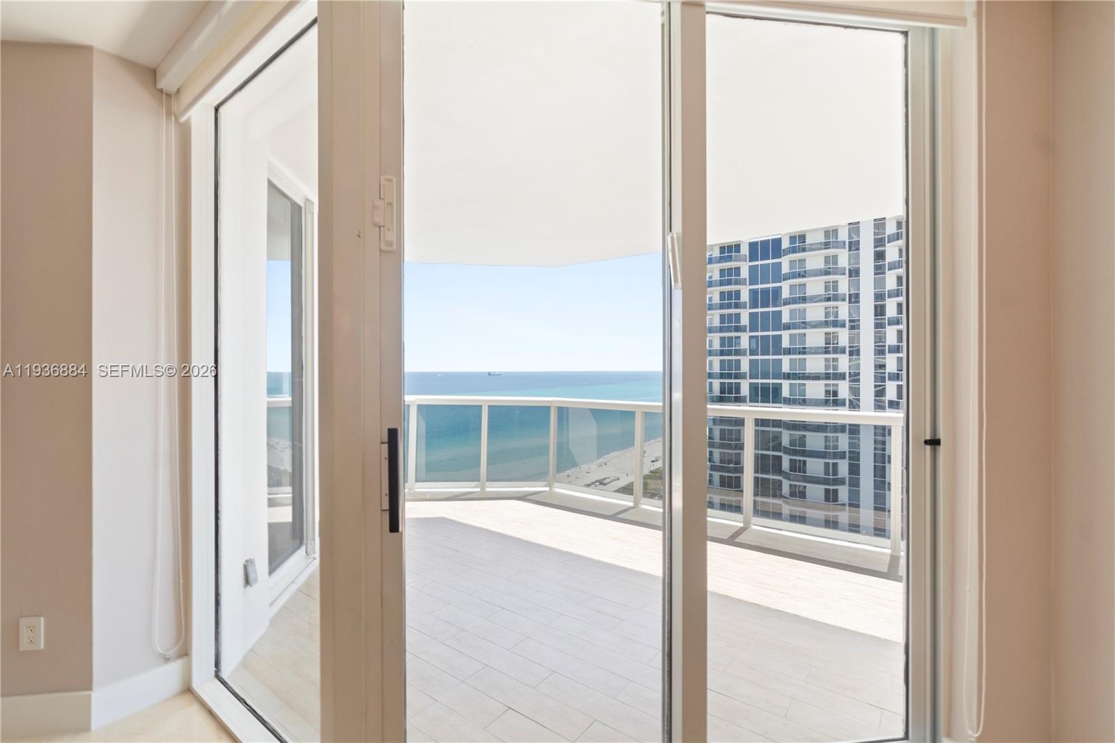 4779 Collins Ave #2204, Miami Beach FL 33140