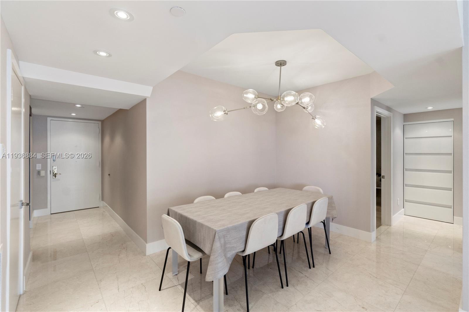 4779 Collins Ave #2204, Miami Beach FL 33140