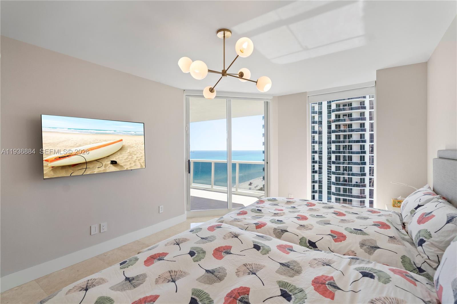 4779 Collins Ave #2204, Miami Beach FL 33140