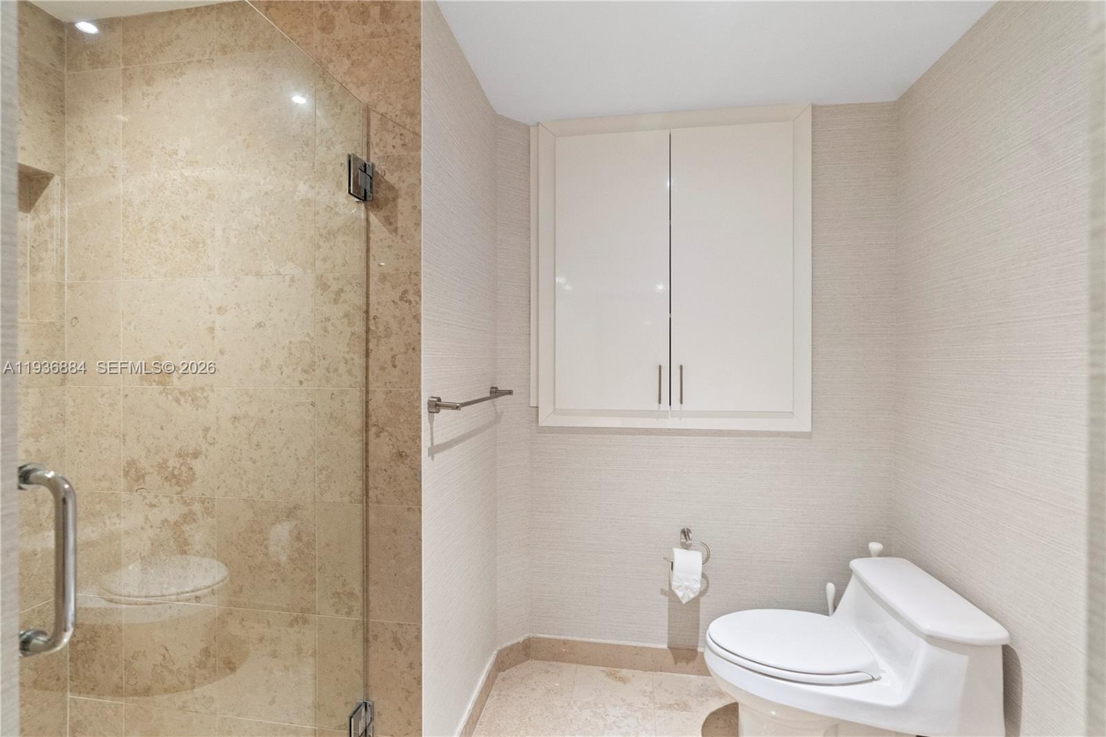 4779 Collins Ave #2204, Miami Beach FL 33140