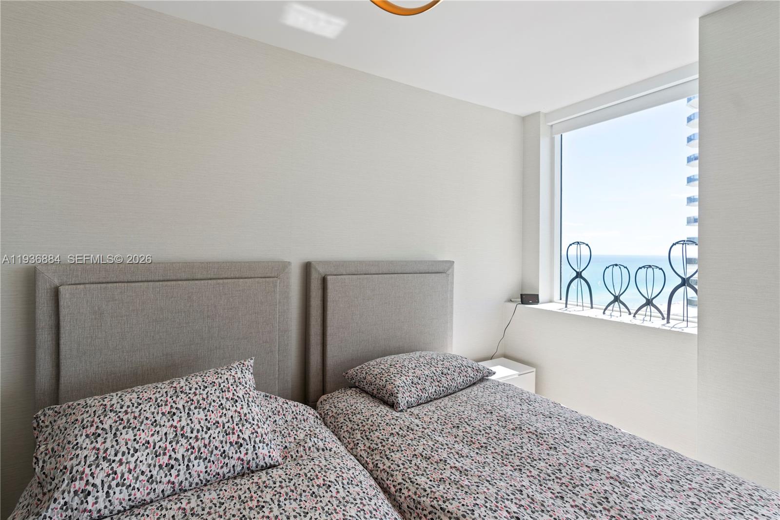 4779 Collins Ave #2204, Miami Beach FL 33140