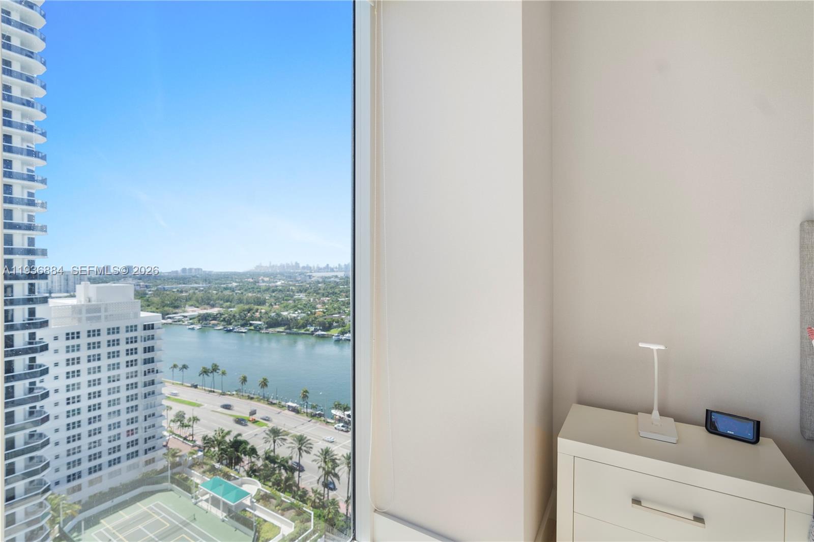 4779 Collins Ave #2204, Miami Beach FL 33140