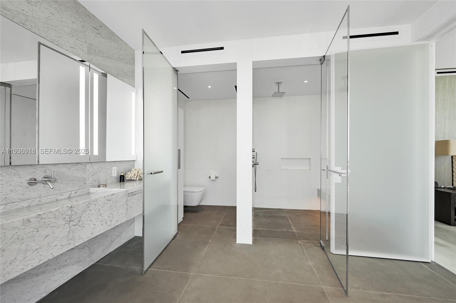 2000 S Ocean Dr #30B, Hallandale Beach FL 33009