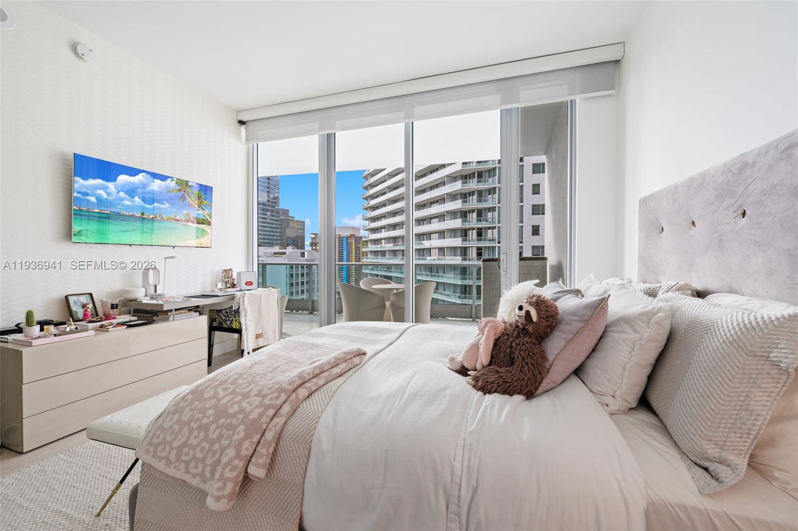 1331 Brickell Bay Dr #2907, Miami FL 33131