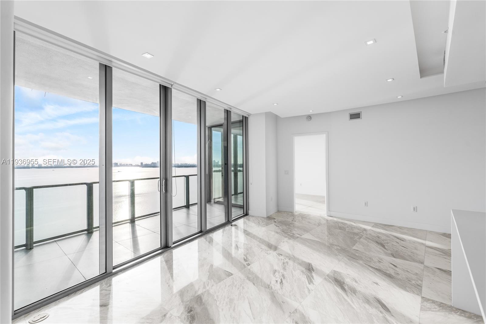2900 NE 7th Ave #1402, Miami FL 33137