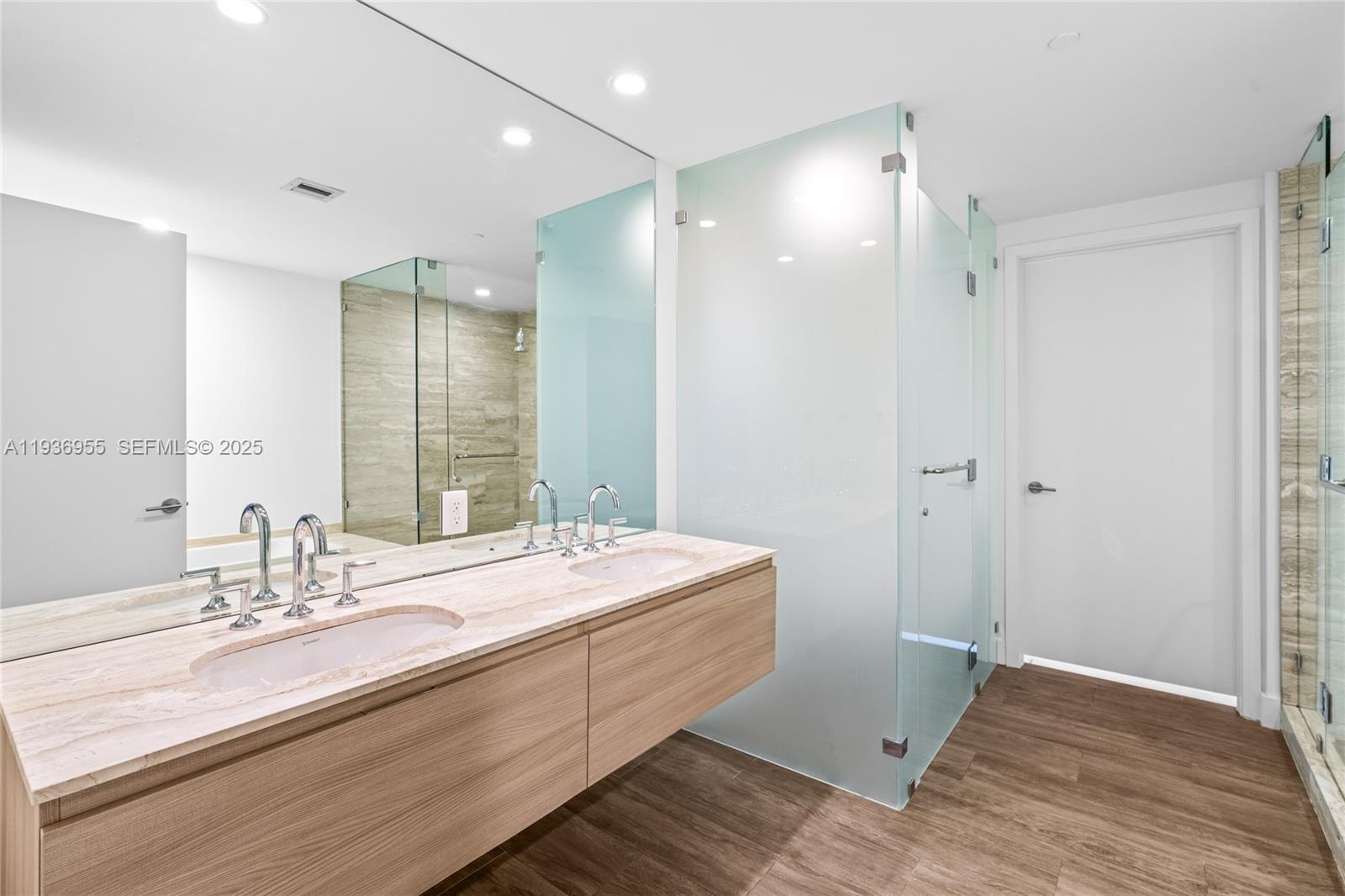 2900 NE 7th Ave #1402, Miami FL 33137