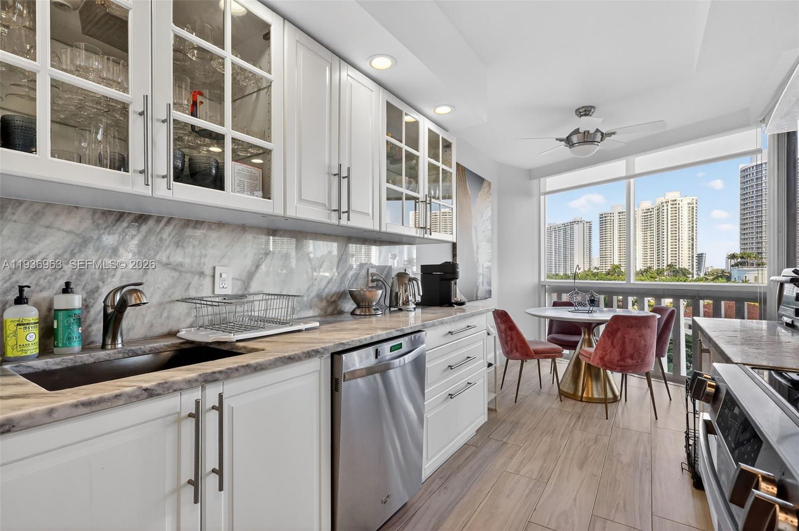 1000 Island Blvd #707, Aventura FL 33160