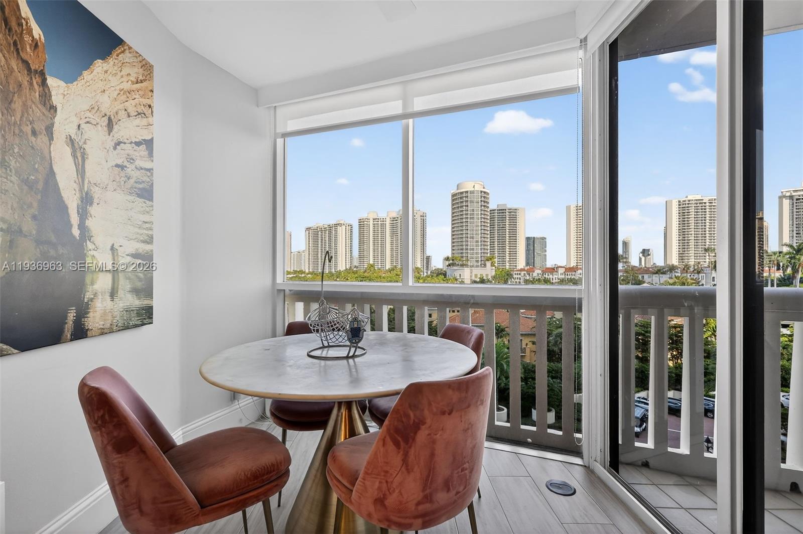 1000 Island Blvd #707, Aventura FL 33160