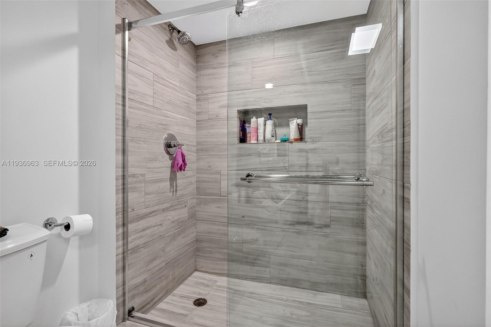 1000 Island Blvd #707, Aventura FL 33160